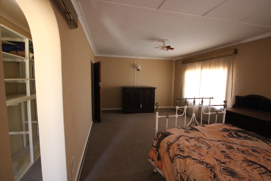 2 Bedroom Property for Sale in Fraserburg Northern Cape
